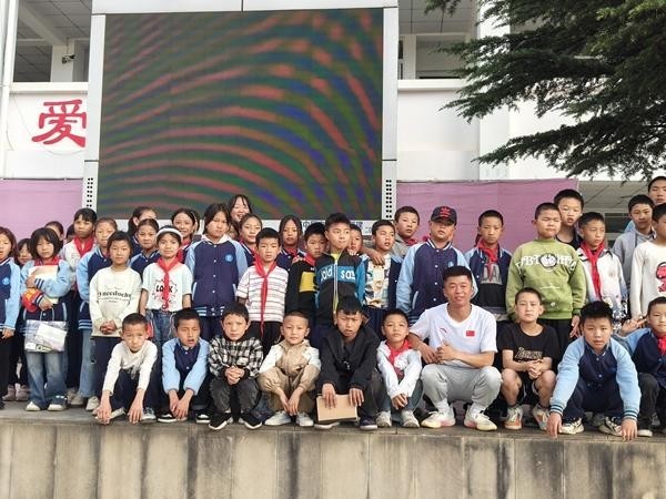 一名体育支教大学生的愿望:从山里来,到山里去 一名体育支教大学生的愿望:从山里来,到山里去